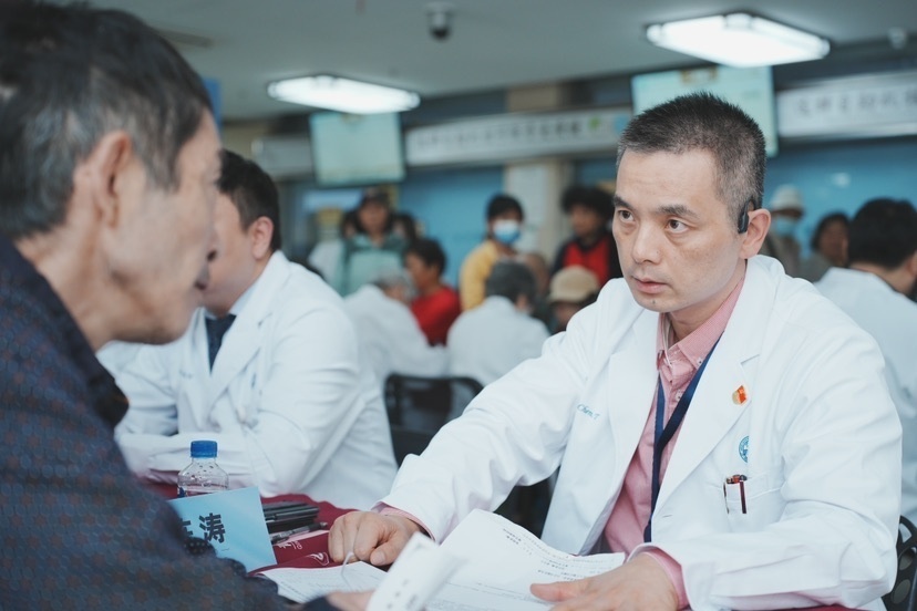 青浦籍醫學專家&ldquo;組團回鄉&rdquo;義診 推動優質醫療資源下沉基層